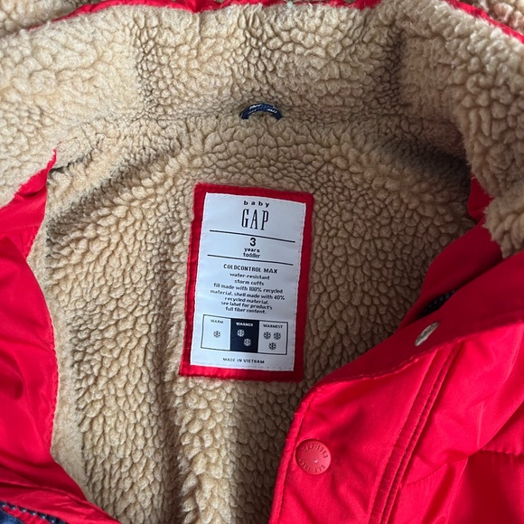 Gap kids 3T Red Hooded Puffer Jacket - Picture 3 of 6